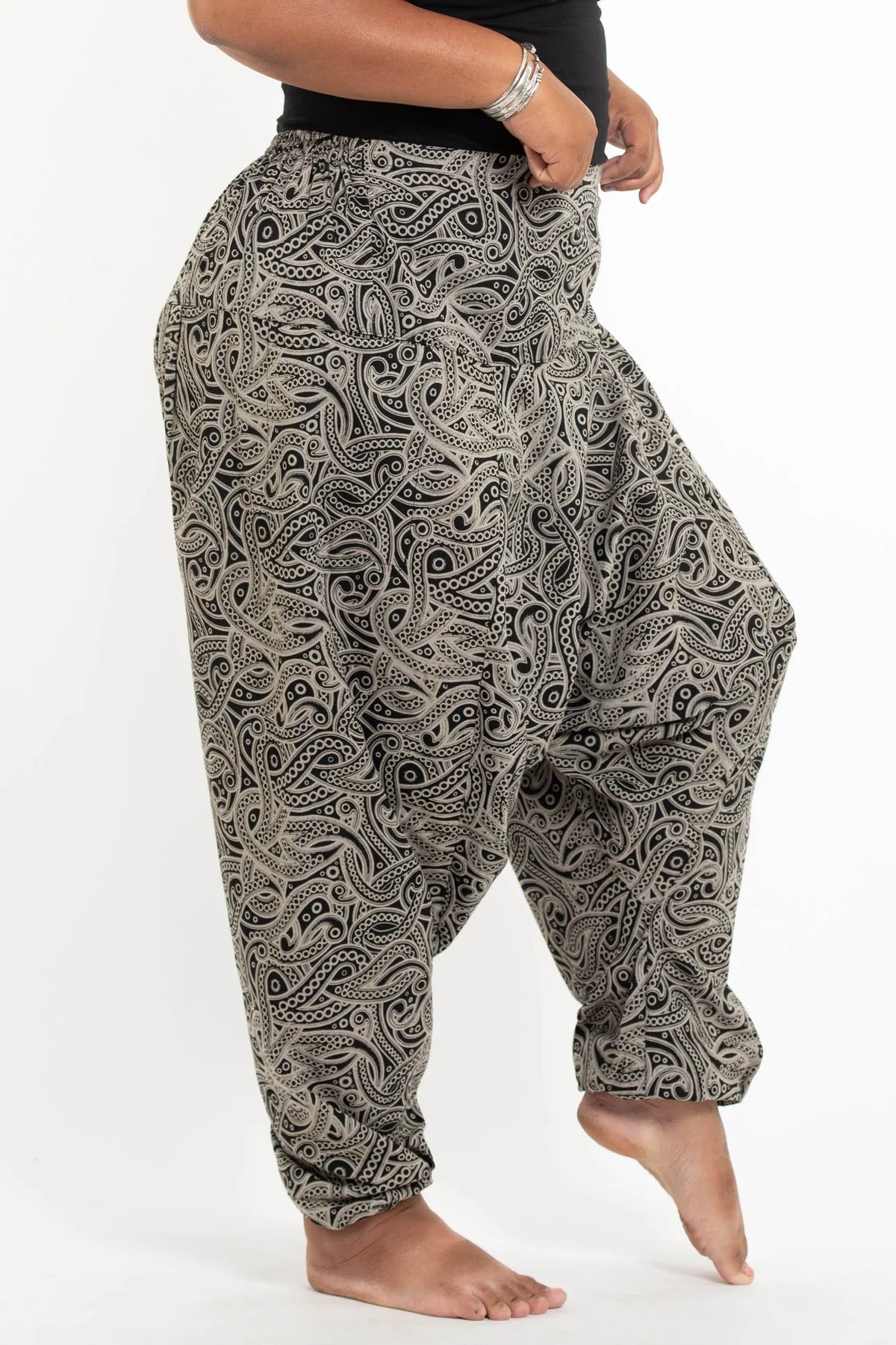 Plus Size Unisex Hill Tribe Paisley Print Harem Pants in Black