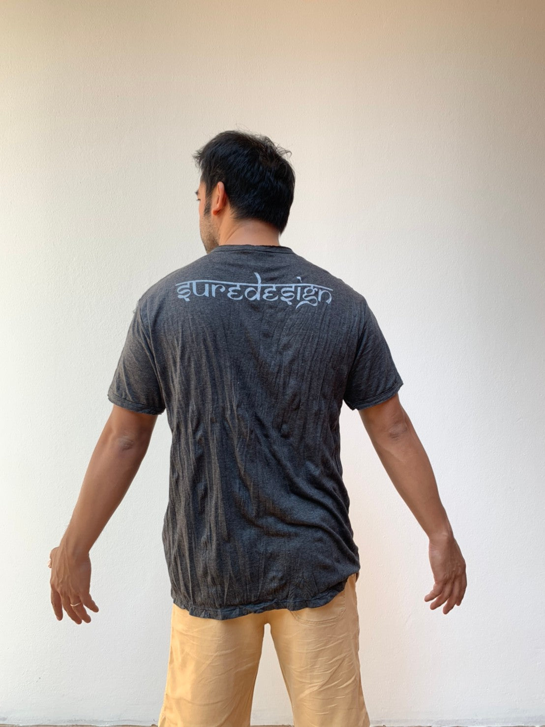 Sure Design Men's Harmony T-Shirt Silver on Black