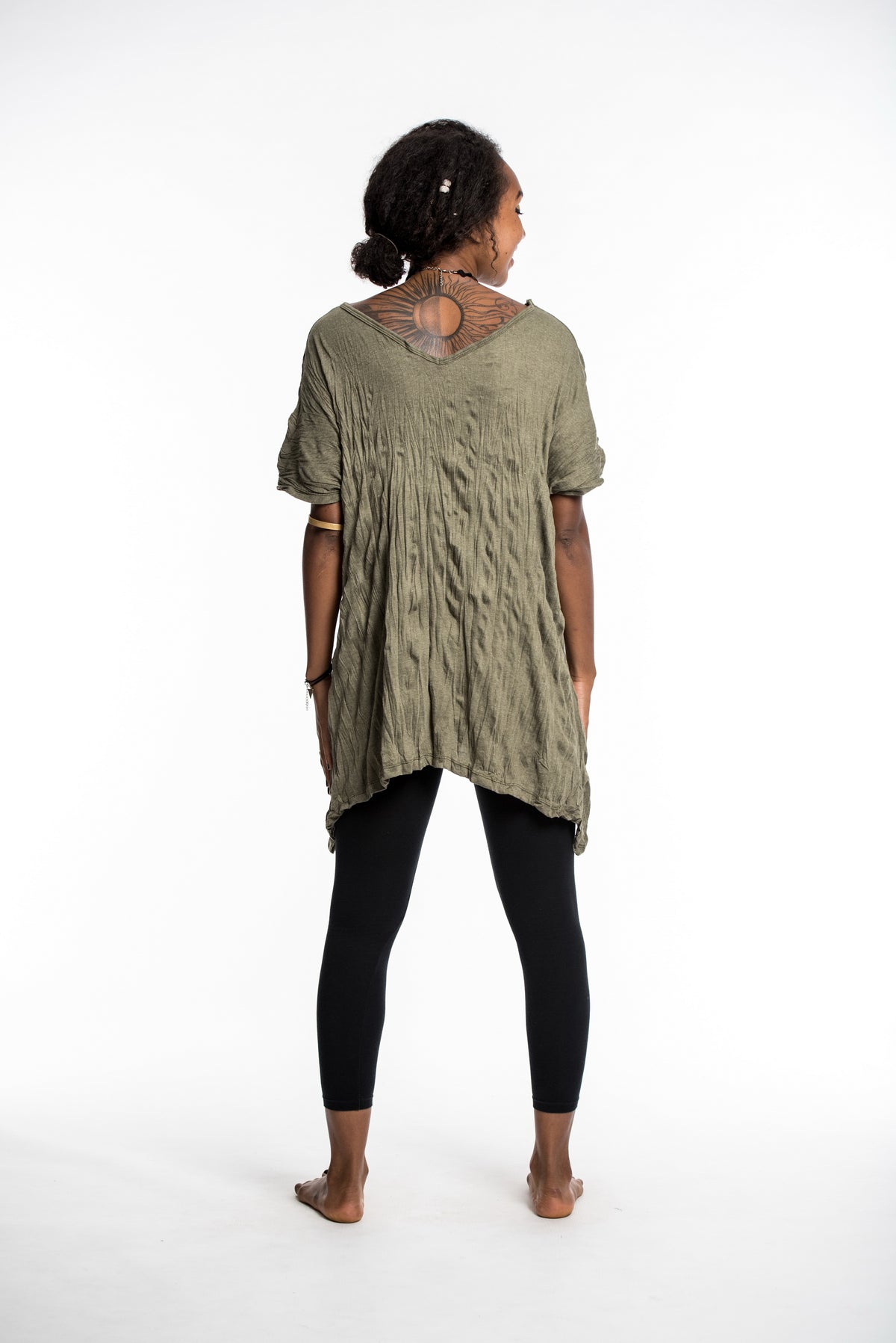 Sure Design Women's Solid Loose V Neck T-Shirt Green