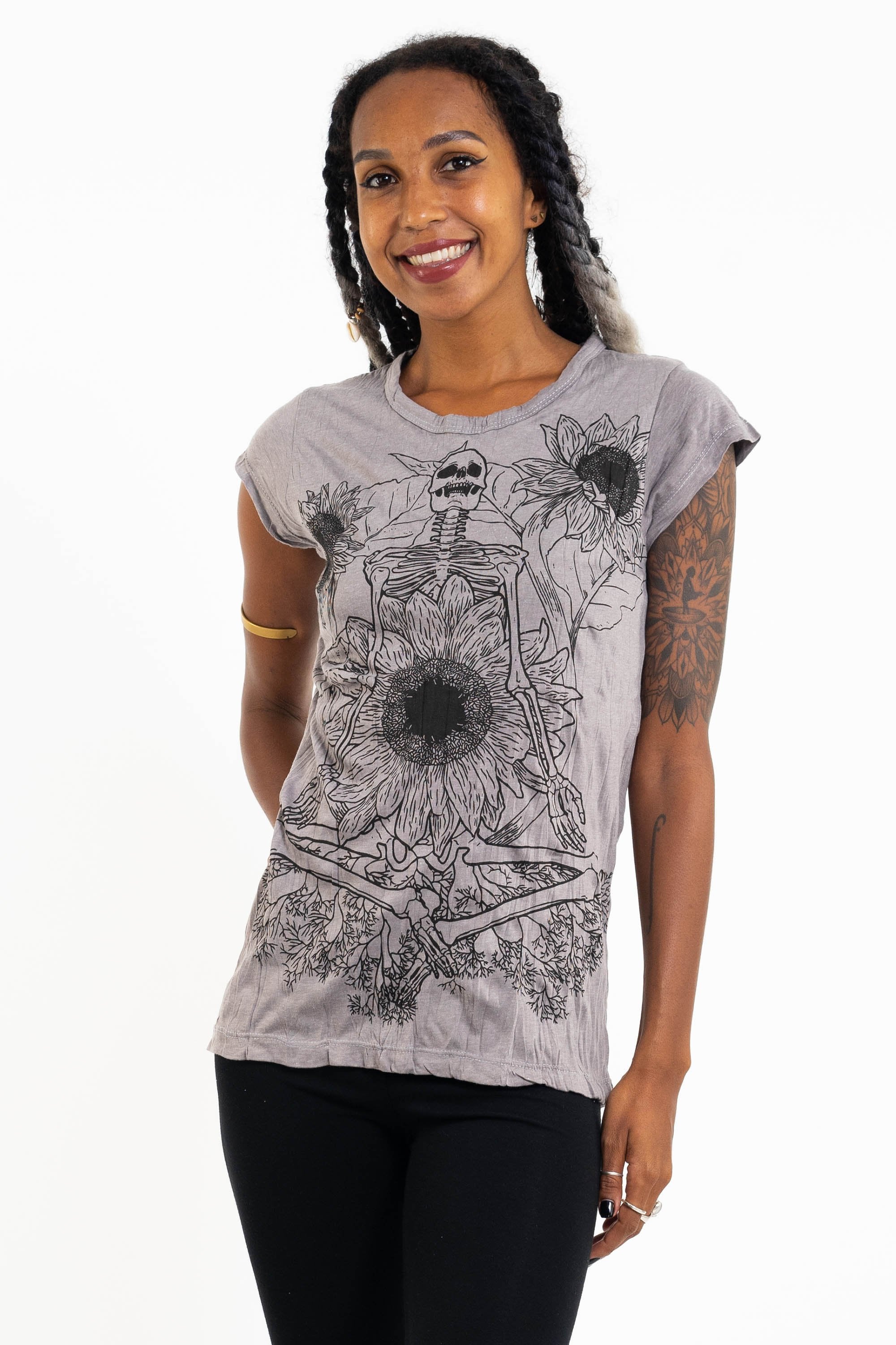 Sure Design Women's Sunflower Skull T-Shirt Gray