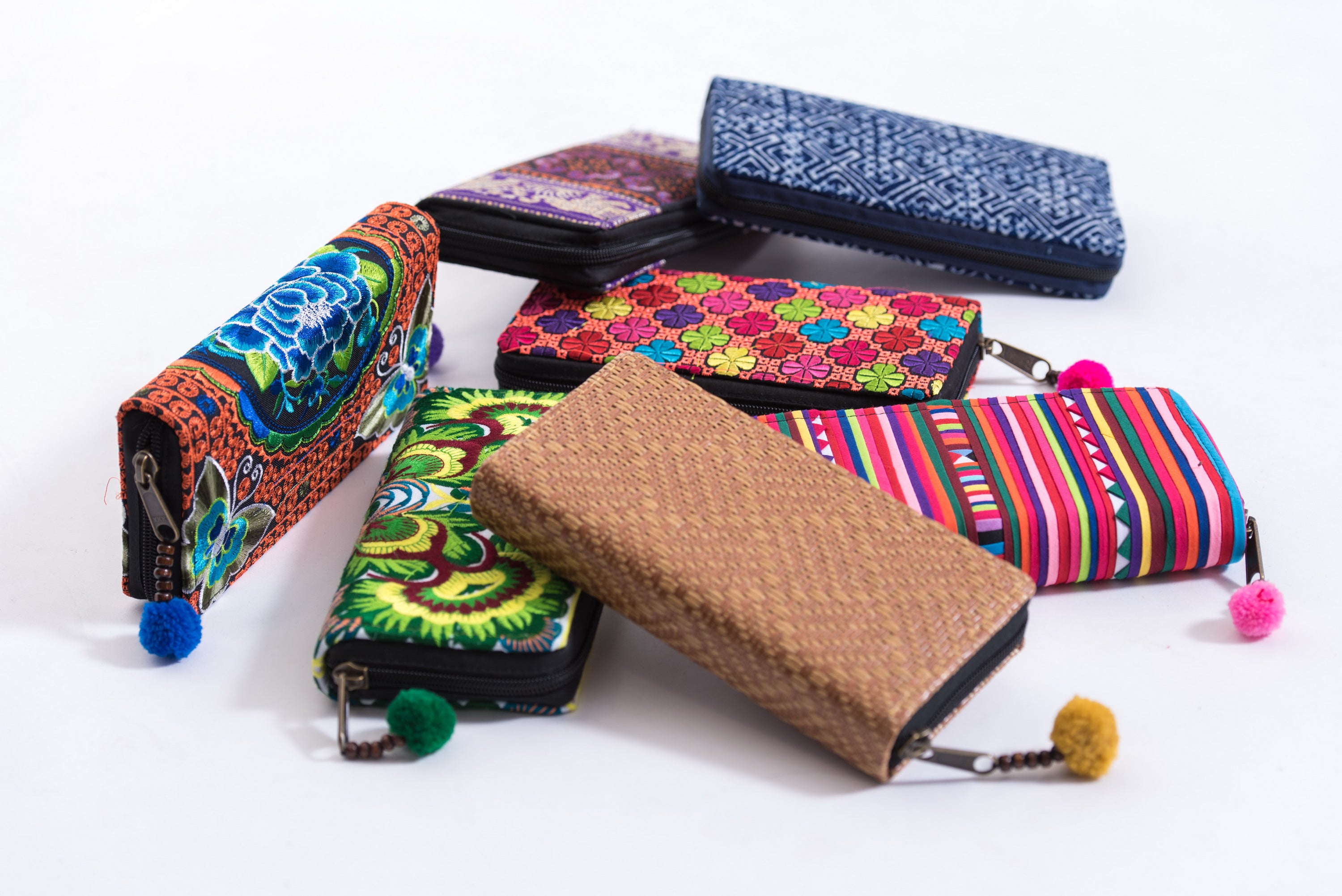 Assorted 4 Piece Set Aztec,Ethnic Hill Tribe Wallet – Sure Design Wholesale